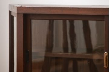 アンティーク家具　アンティーク　古い木製の変わり型引き戸収納棚