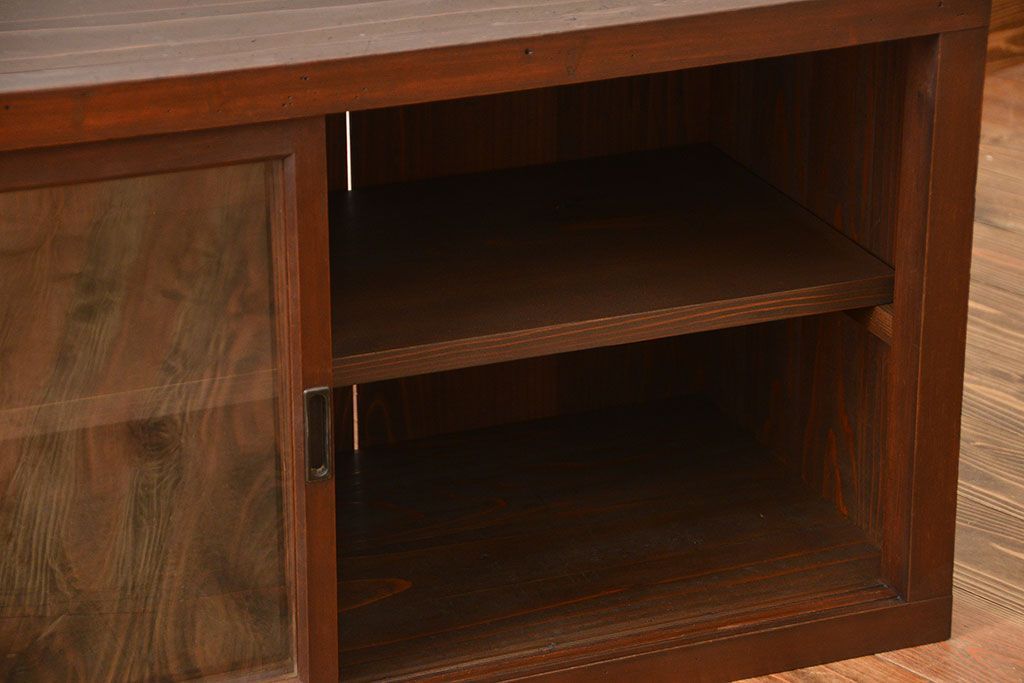 アンティーク家具　アンティーク　古い木製の変わり型引き戸収納棚