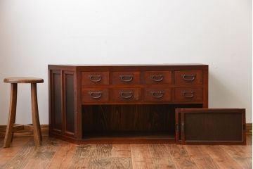 アンティーク家具　アンティーク　引き出し8杯付き!引き戸収納棚(薬箪笥)