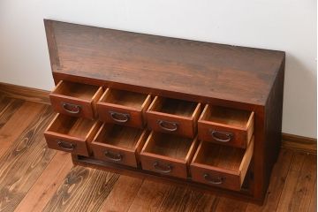アンティーク家具　アンティーク　引き出し8杯付き!引き戸収納棚(薬箪笥)
