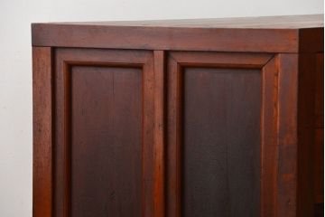 アンティーク家具　アンティーク　引き出し8杯付き!引き戸収納棚(薬箪笥)