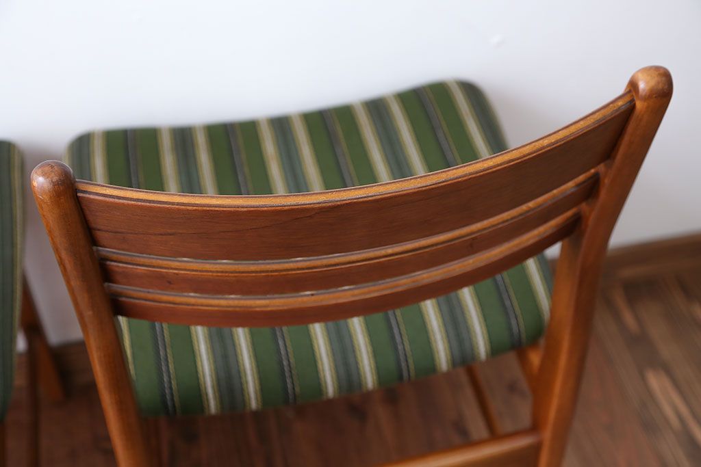 ヴィンテージ家具　北欧ビンテージ　チーク材のシンプルでおしゃれなダイニングチェア2脚セット