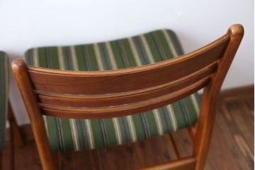 ヴィンテージ家具　北欧ビンテージ　チーク材のシンプルでおしゃれなダイニングチェア2脚セット