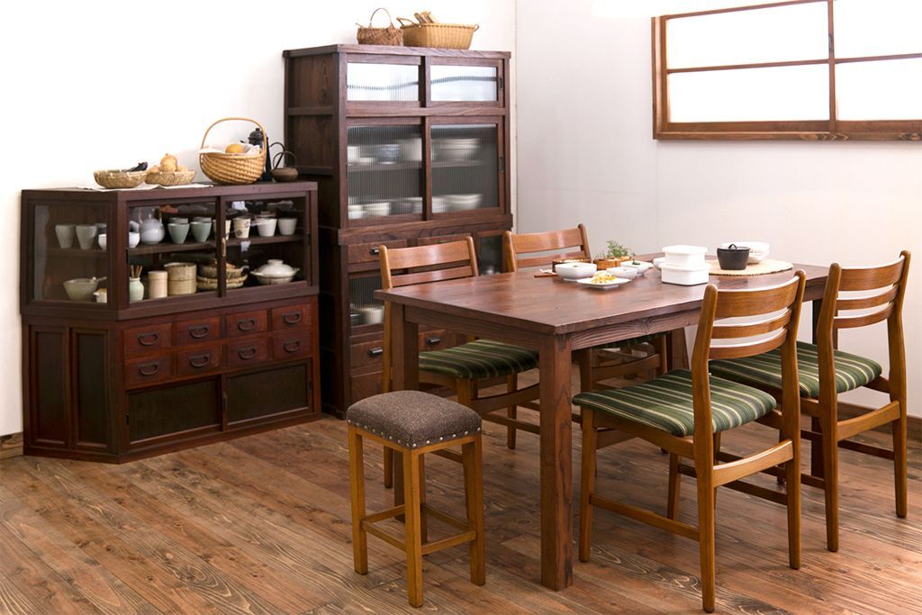 ヴィンテージ家具　北欧ビンテージ　チーク材のシンプルでおしゃれなダイニングチェア(1)