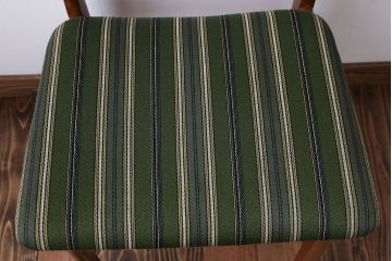 ヴィンテージ家具　北欧ビンテージ　チーク材のシンプルでおしゃれなダイニングチェア(1)