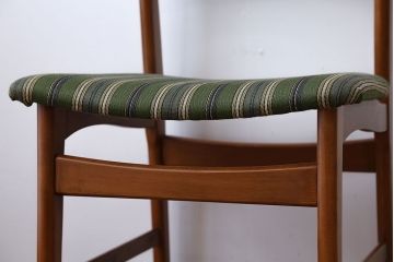 ヴィンテージ家具　北欧ビンテージ　チーク材のシンプルでおしゃれなダイニングチェア(1)