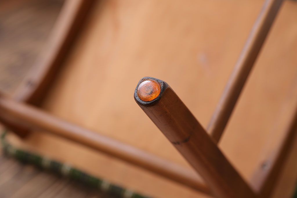 ヴィンテージ家具　北欧ビンテージ　チーク材のシンプルでおしゃれなダイニングチェア(1)