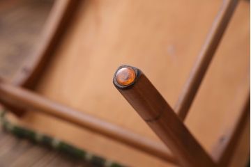 ヴィンテージ家具　北欧ビンテージ　チーク材のシンプルでおしゃれなダイニングチェア(1)