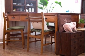 ヴィンテージ家具　北欧ビンテージ　チーク材のシンプルでおしゃれなダイニングチェア(2)