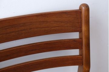 ヴィンテージ家具　北欧ビンテージ　チーク材のシンプルでおしゃれなダイニングチェア(2)