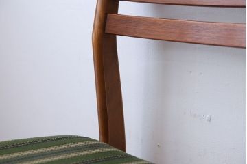 ヴィンテージ家具　北欧ビンテージ　チーク材のシンプルでおしゃれなダイニングチェア(2)