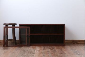 アンティーク家具　アンティーク　古い木のガラス引き戸飾り棚