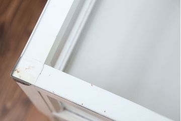 アンティーク家具　アンティーク　飾り棚付きペイントガラスケース