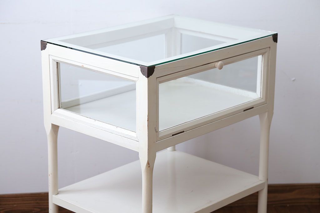 アンティーク家具　アンティーク　飾り棚付きペイントガラスケース