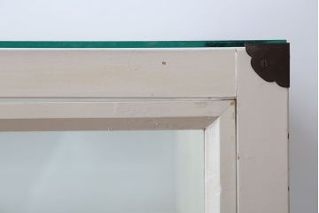 アンティーク家具　アンティーク　飾り棚付きペイントガラスケース