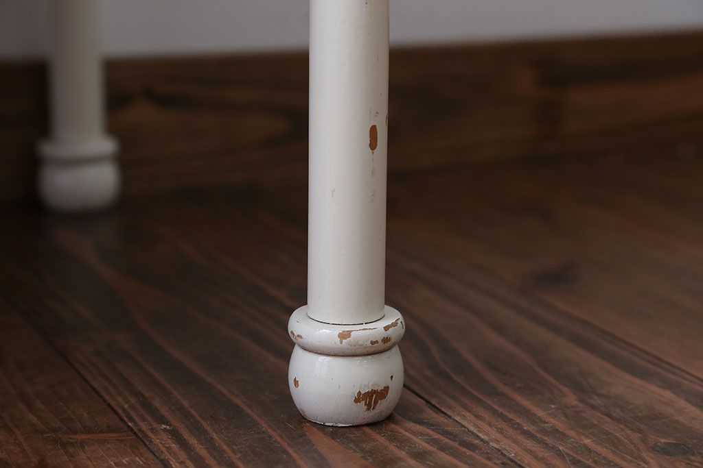 アンティーク家具　アンティーク　飾り棚付きペイントガラスケース