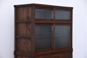 アンティーク家具　アンティーク　モールガラス入り!古い木製の縦型重ね収納棚