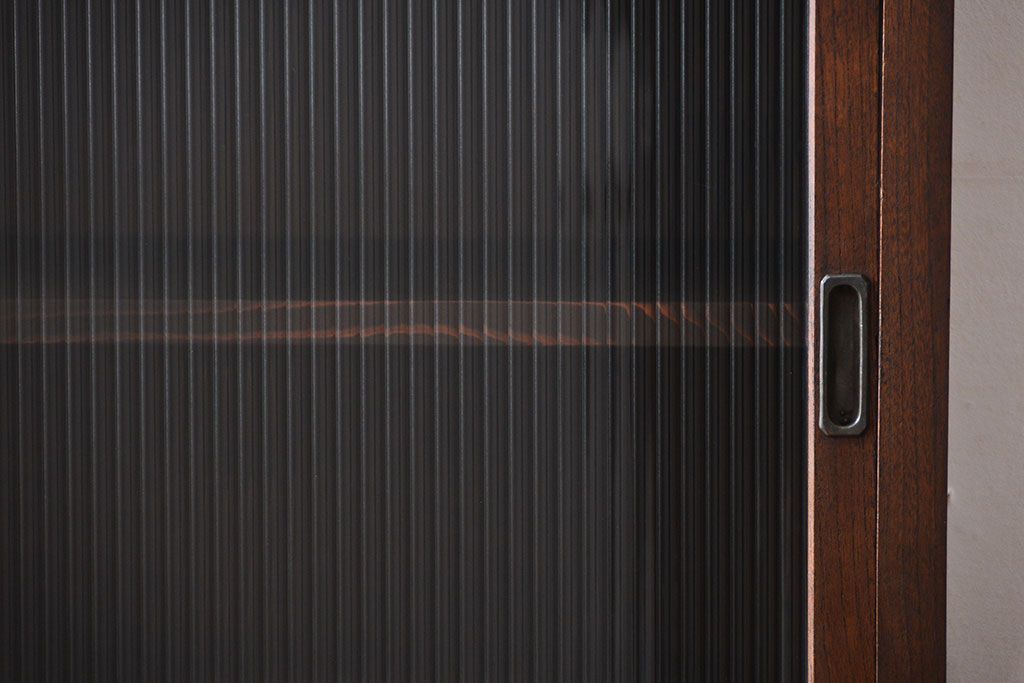 アンティーク家具　アンティーク　モールガラス入り!古い木製の縦型重ね収納棚