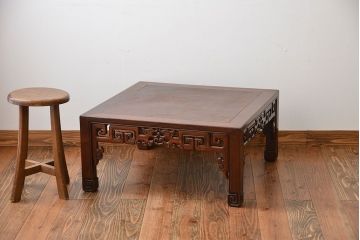 アンティーク家具　時代唐物　龍の装飾が美しい重厚な紫檀材座卓