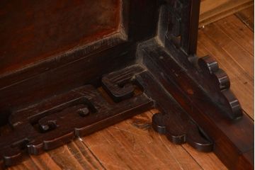 アンティーク家具　時代唐物　龍の装飾が美しい重厚な紫檀材座卓