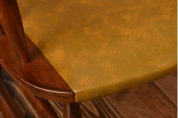 中古　シンプルでおしゃれなロッキングチェア