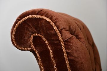 アンティーク家具　イギリスアンティーク　高級感あふれるシックな1人掛けソファ