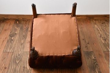 アンティーク家具　イギリスアンティーク　高級感あふれるシックな1人掛けソファ