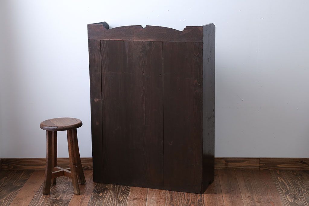 アンティーク家具　アンティーク　古い木製のモールガラス入り本箱