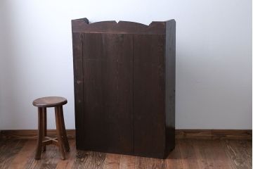 アンティーク家具　アンティーク　古い木製のモールガラス入り本箱