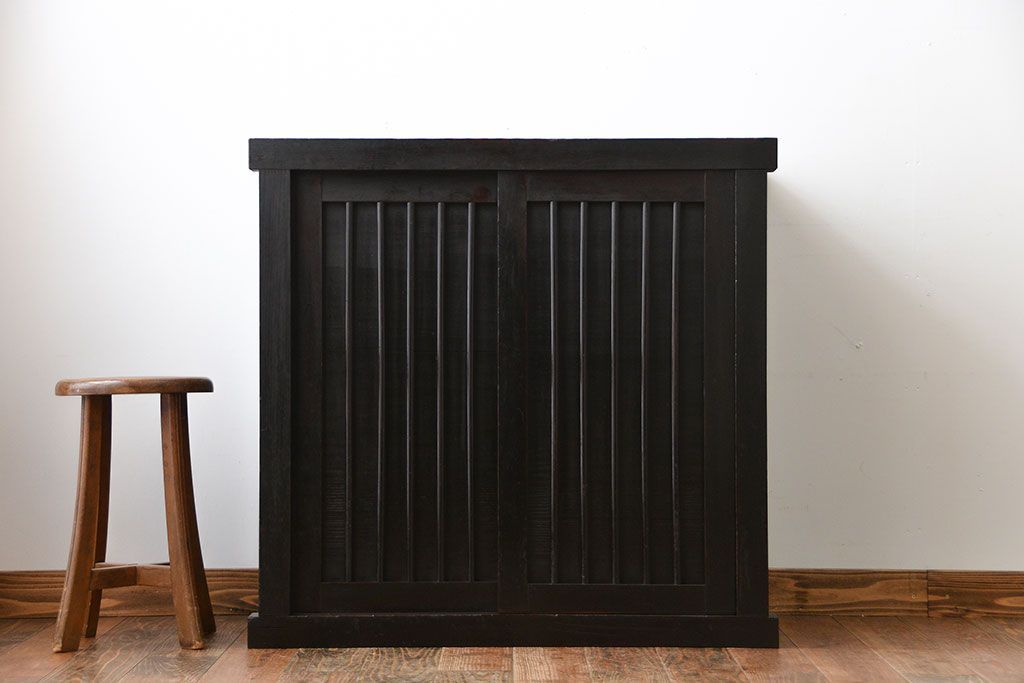 アンティーク家具　古民具・骨董　江戸〜明治　古い木製の味わい深い収納棚