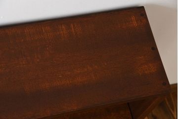 アンティーク家具　アンティーク　古い木製のシンプルな薄型本棚(1)