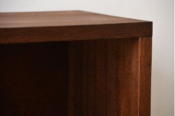 アンティーク家具　アンティーク　古い木製のシンプルな薄型本棚(1)