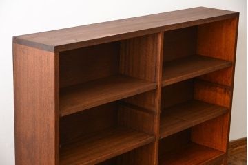 アンティーク家具　アンティーク　古い木製のシンプルな薄型本棚(2)