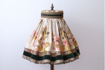 海外ビンテージ　ロマンチックなフリルシェードフロアスタンド