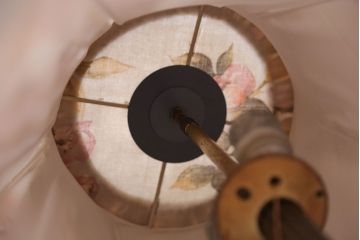 海外ビンテージ　ロマンチックなフリルシェードフロアスタンド