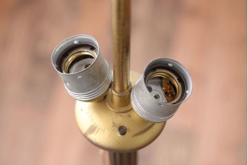 海外ビンテージ　ロマンチックなフリルシェードフロアスタンド