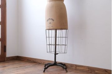 アンティーク雑貨　イギリスアンティーク　古い洋品店のおしゃれなトルソー