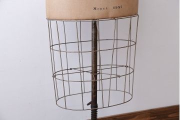 アンティーク雑貨　イギリスアンティーク　古い洋品店のおしゃれなトルソー