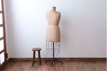 アンティーク雑貨　イギリスアンティーク　古い洋品店のおしゃれなトルソー