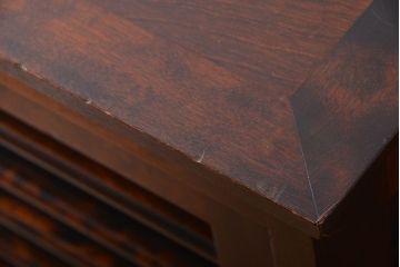 中古　北海道民芸家具　シックな脚付きサイドボード