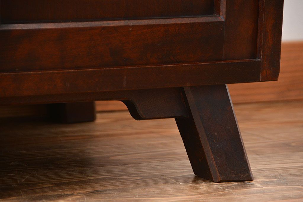 中古　北海道民芸家具　シックな脚付きサイドボード