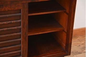 中古　北海道民芸家具　シックな脚付きサイドボード