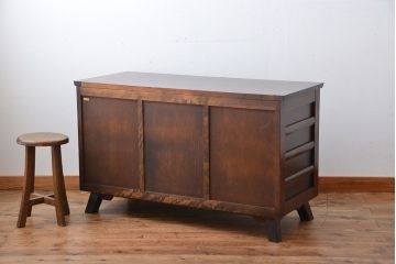 中古　北海道民芸家具　シックな脚付きサイドボード