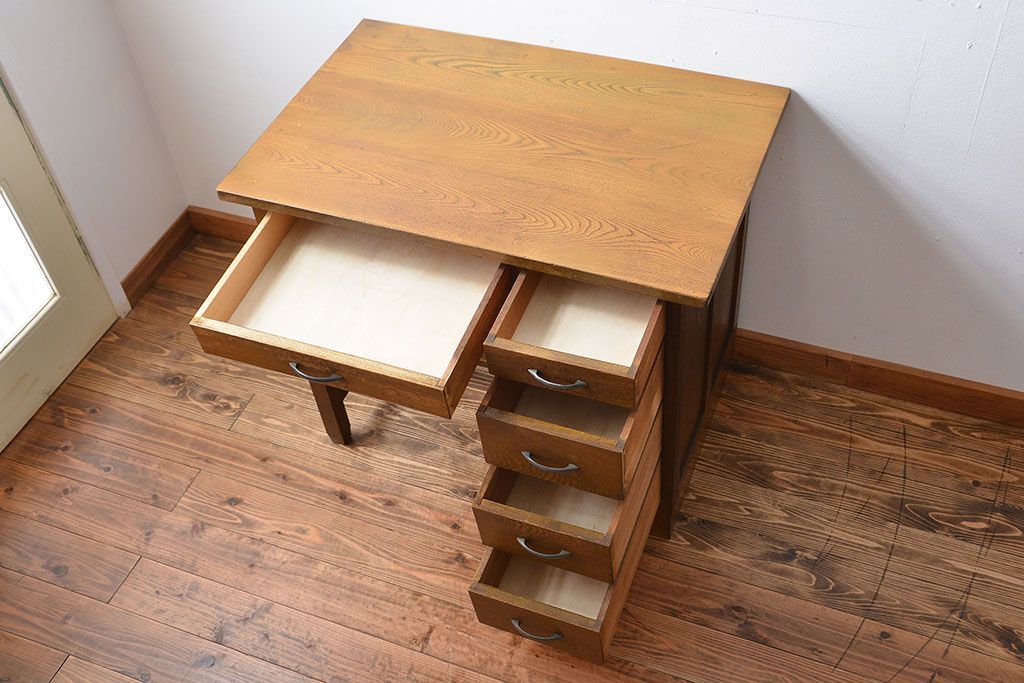 アンティーク家具　アンティーク　古い木製の小ぶりなデスク(片袖机)