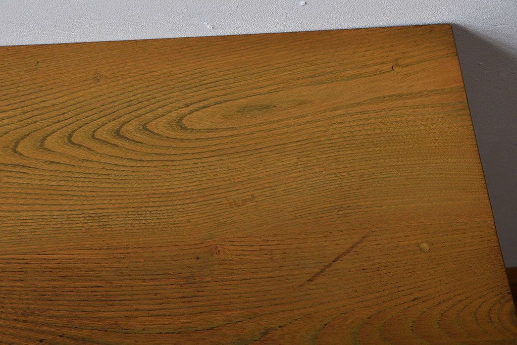 アンティーク家具　アンティーク　古い木製の小ぶりなデスク(片袖机)