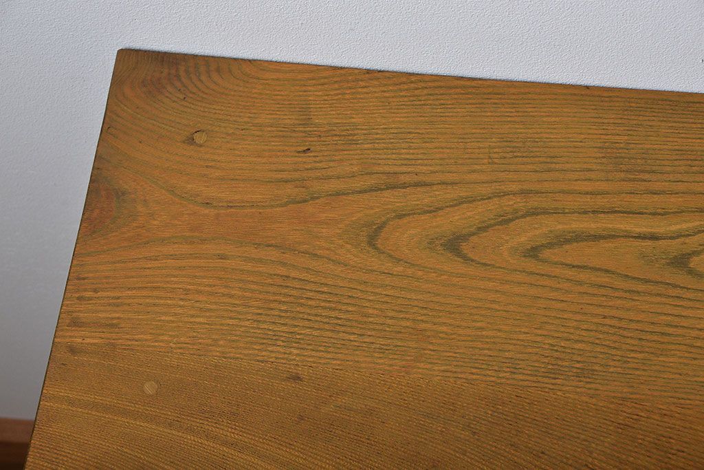 アンティーク家具　アンティーク　古い木製の小ぶりなデスク(片袖机)