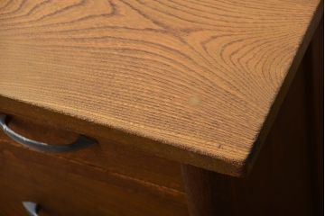 アンティーク家具　アンティーク　古い木製の小ぶりなデスク(片袖机)