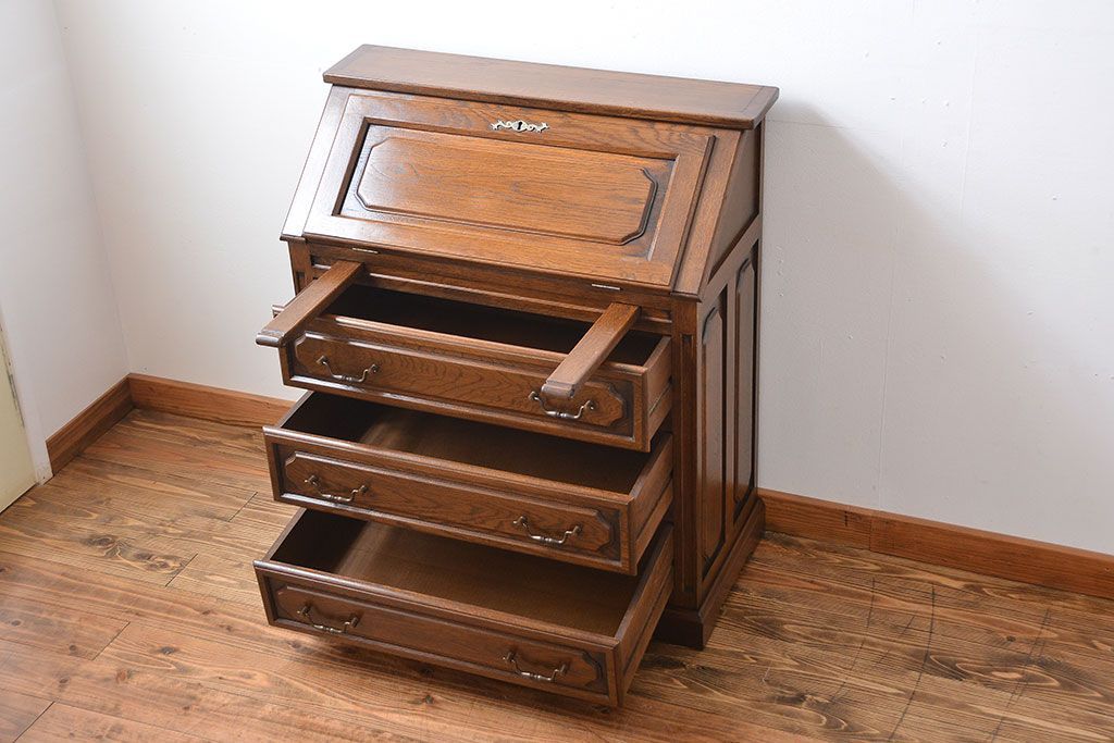 ヴィンテージ家具　ビンテージ　オーク材の高級ライティングビューロー