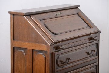 ヴィンテージ家具　ビンテージ　オーク材の高級ライティングビューロー