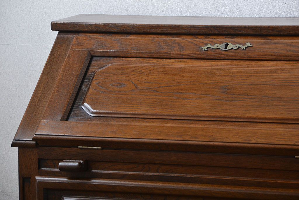 ヴィンテージ家具　ビンテージ　オーク材の高級ライティングビューロー